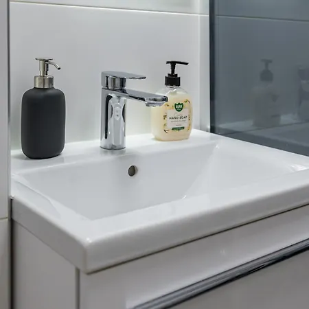 Sea Whisper Stogi - Zabookowani Apartamento *